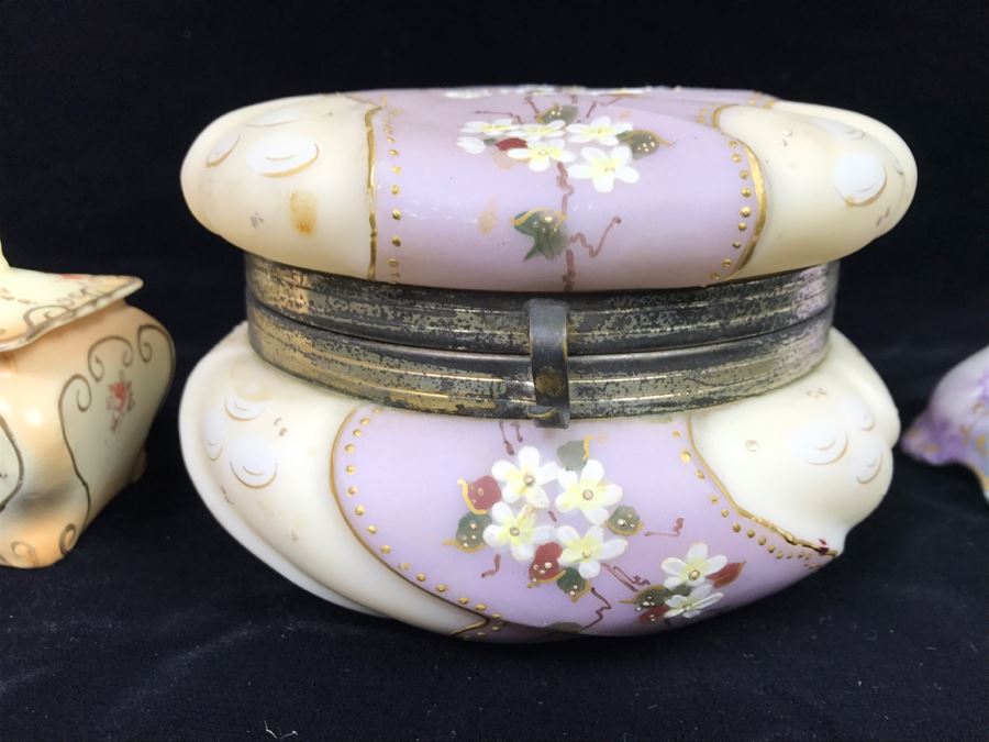 Vintage Round Lidded Trinket Jewelry Box, Limoges France Candlestick And Hand Painted Trinket Box [Photo 5]