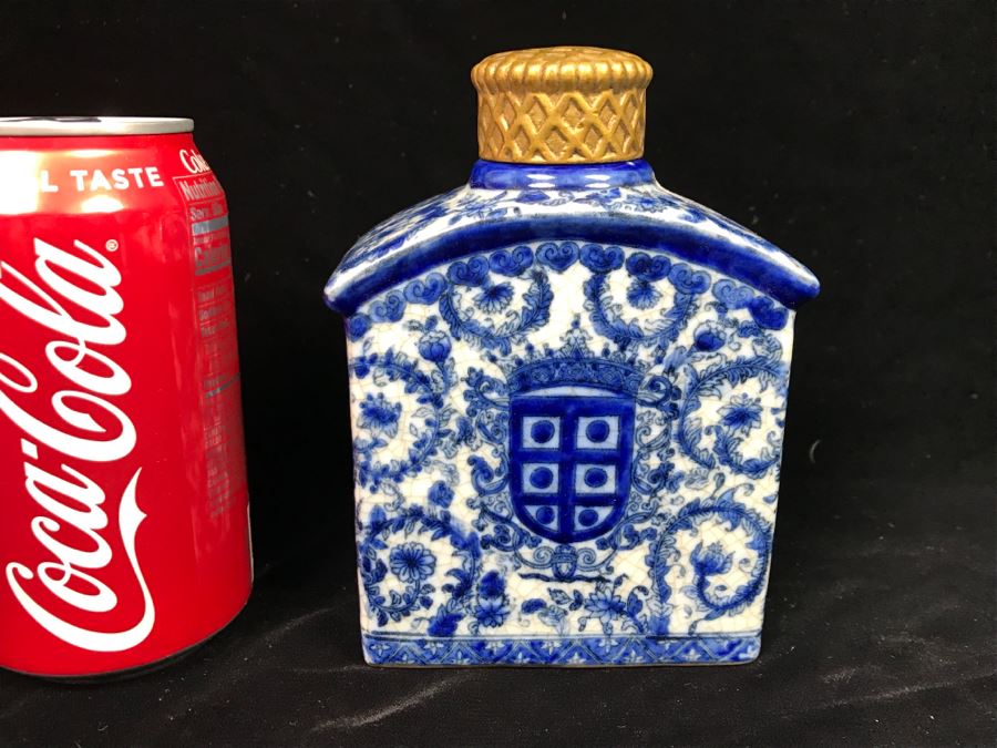 Vintage JUWC Porcelain Blue And White Flask Made In The People Repubic Of China [Photo 13]