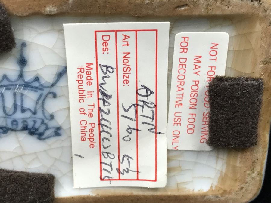 Vintage JUWC Porcelain Blue And White Flask Made In The People Repubic Of China [Photo 12]