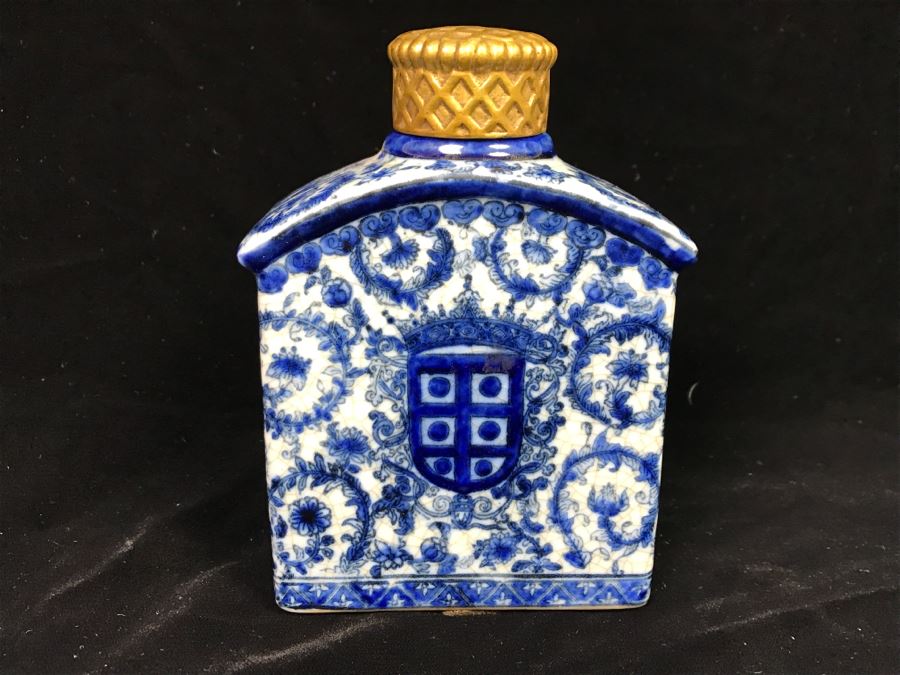 Vintage JUWC Porcelain Blue And White Flask Made In The People Repubic Of China [Photo 9]