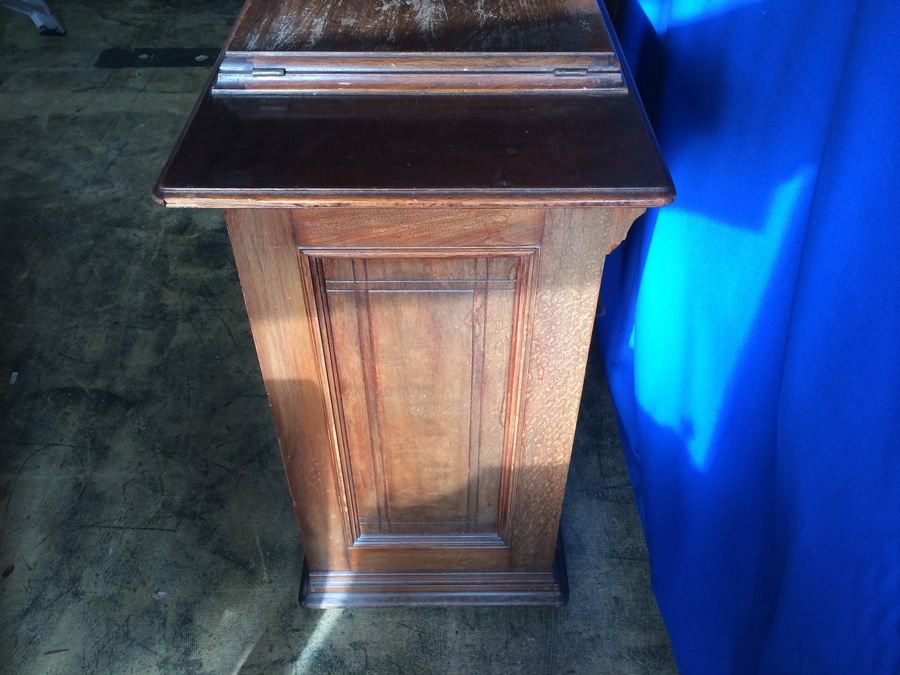 Vintage 1900 SINGER Sewing Machine w/ Cabinet and Manual 27K / 28K [Photo 5]