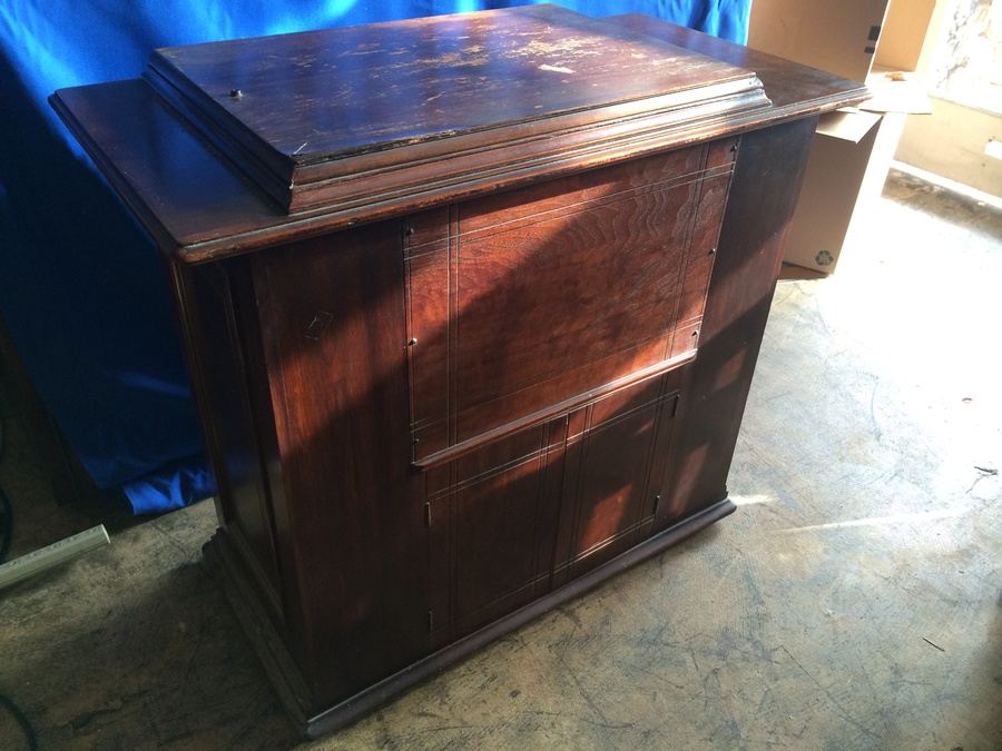 Vintage 1900 SINGER Sewing Machine w/ Cabinet and Manual 27K / 28K [Photo 4]