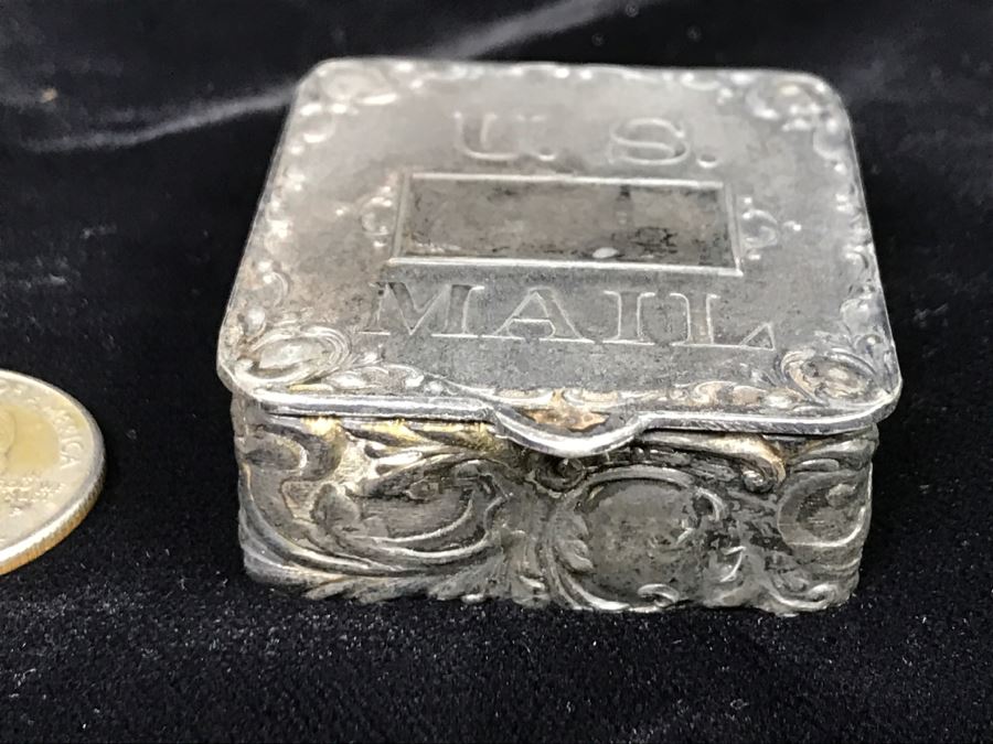 Vintage Metal Case With U.S. Mail On Front [Photo 6]