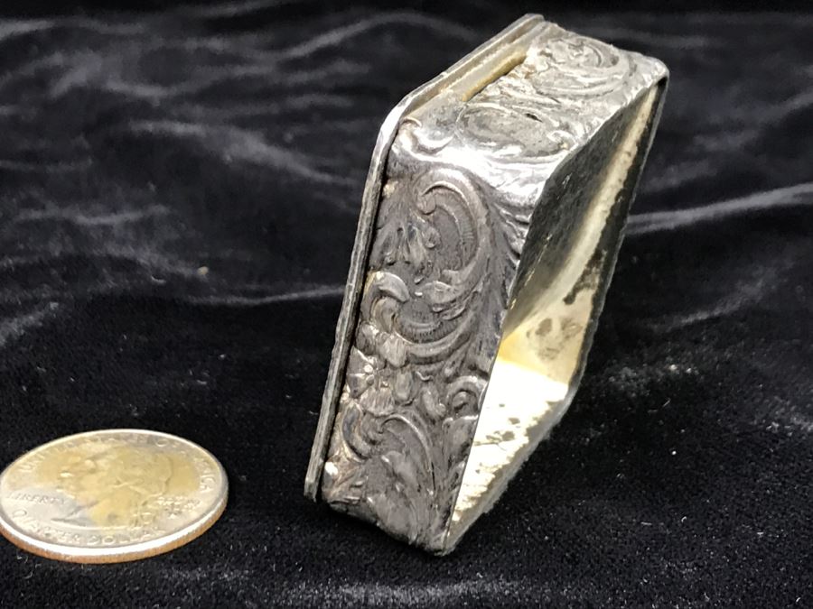 Vintage Metal Case With U.S. Mail On Front [Photo 5]