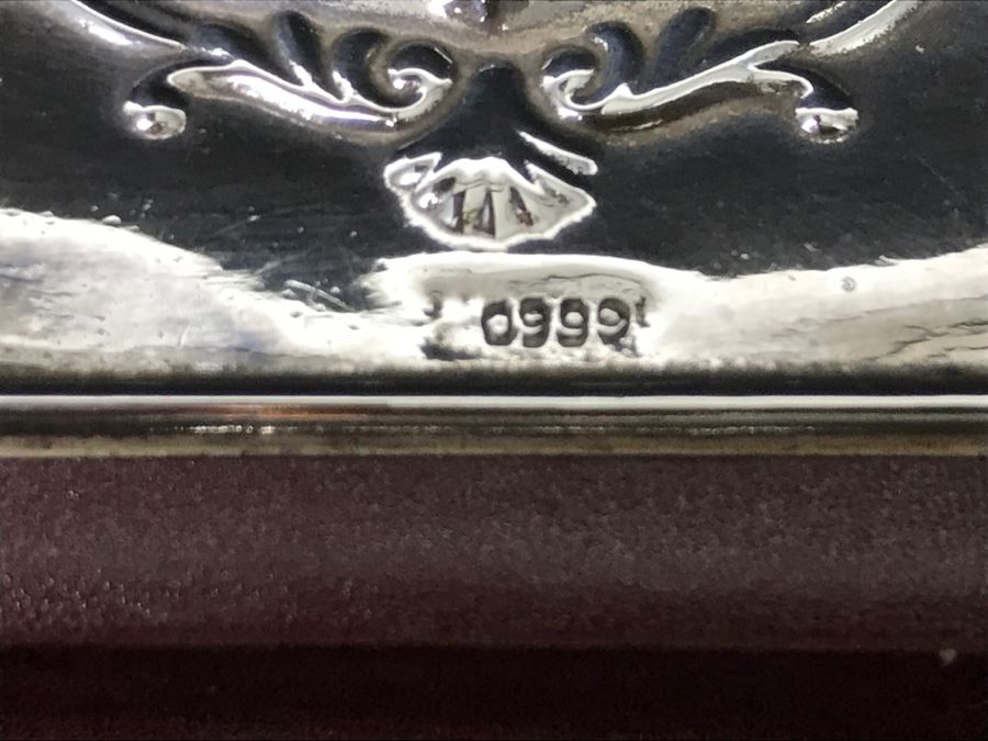 Box With 999 Repoussé Silver Top [Photo 5]