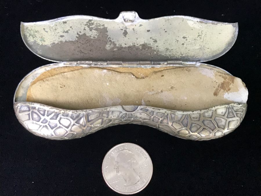 Antique Chased German Silver Eyeglass Case [Photo 7]