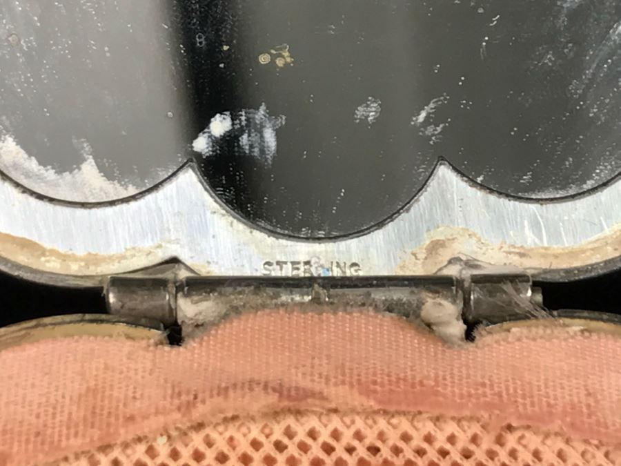 Pair Of Sterling Silver Compacts One Signed Mary Dunhill Combined Weight Of 158g With Mirror And Some Product [Photo 16]