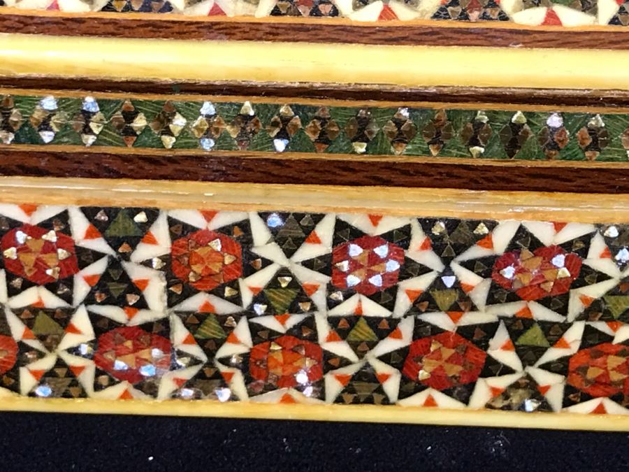 Detailed Inlaid Rectangular Box And Carved Round Wooden Trinket Box [Photo 4]