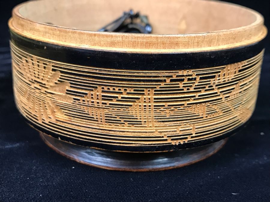 Detailed Inlaid Rectangular Box And Carved Round Wooden Trinket Box [Photo 19]