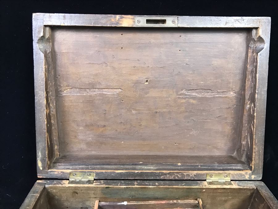 Antique Wooden Walnut Lock Box [Photo 6]