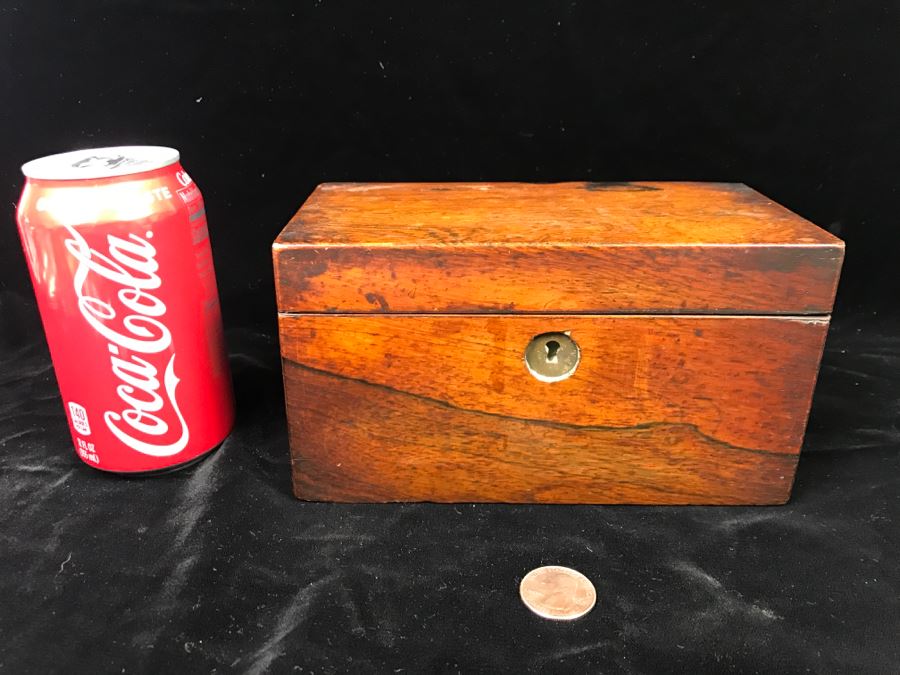 Antique Wooden Tea Box [Photo 4]