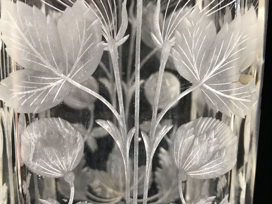 Large Detailed Etched Glass Vase And Etches Glass Jar With Sterling Silver Lid 50.7g Of Sterling Silver [Photo 12]