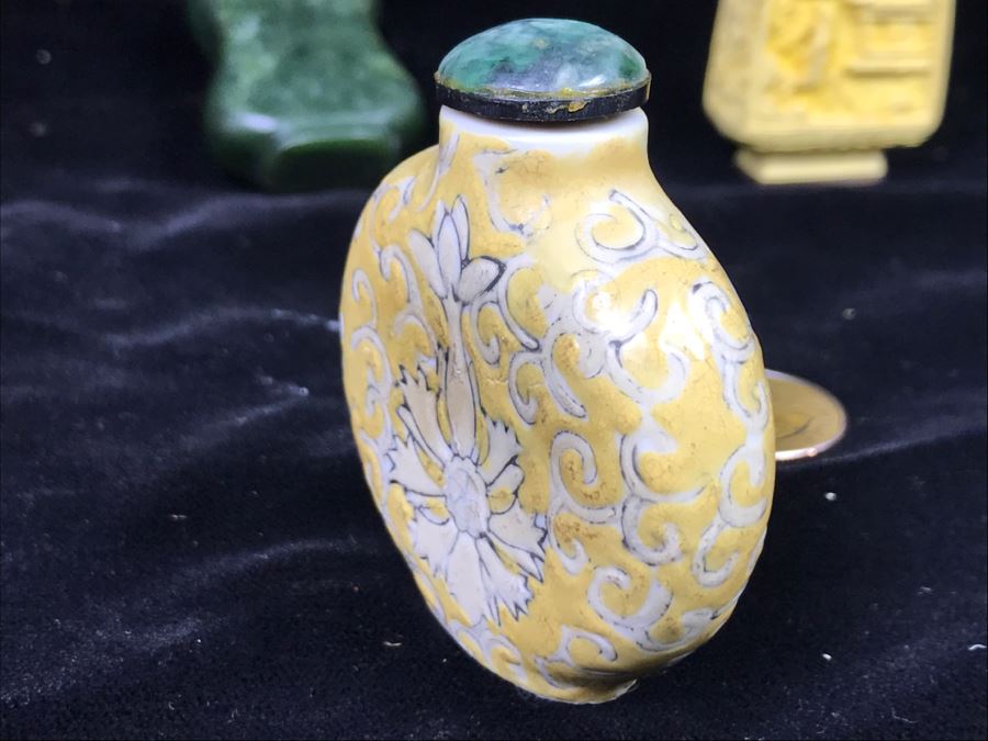 Collection Of (5) Chinese Snuff Bottles [Photo 23]