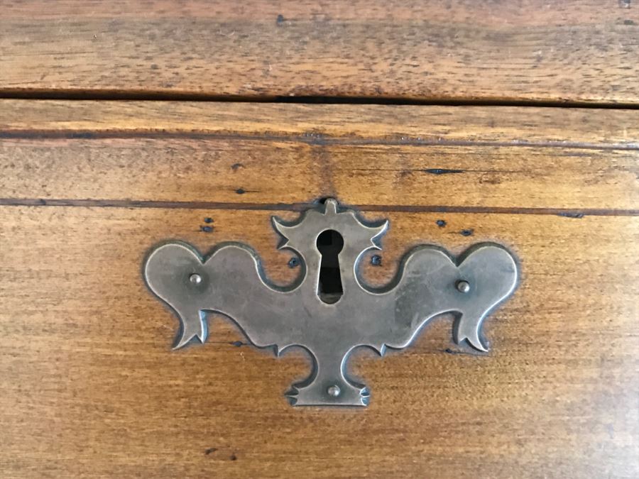 Antique 1750-1760 Handmade Inlaid Maple And Walnut Slant Lid Desk With Multiple Drawers Desk Chippendale Period From Boston Salem Area Of MA [Photo 5]