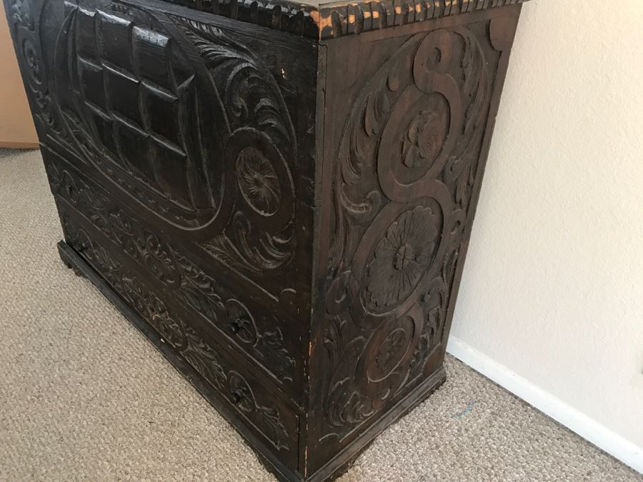 Incredible Antique East Coast Sailor's Chest Hand Carved Throughout With Old Ship On Front And Large Whale On Top Needs Some TLC [Photo 17]