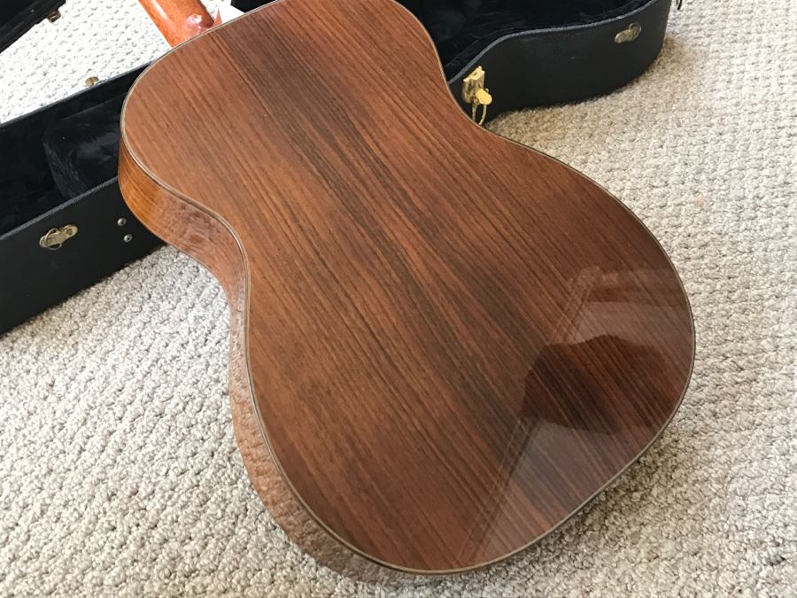 Like New Jean Larrivée Guitar Model OM-10 Rosewood/Sitka With Mother Of Pearl Inlay And Hard Case Made In California, USA Retails For $4,324 [Photo 18]