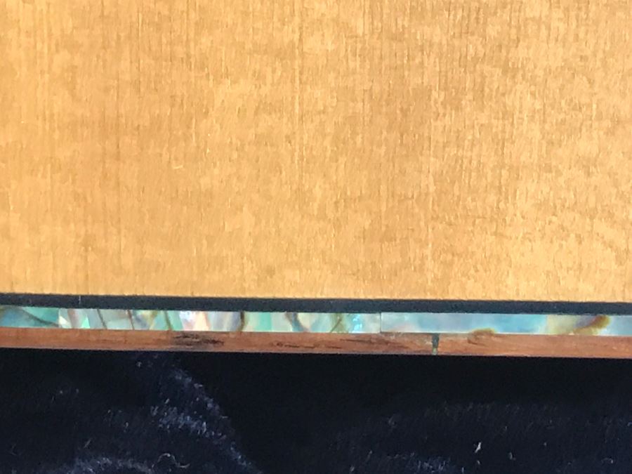 Like New Jean Larrivée Guitar Model OM-10 Rosewood/Sitka With Mother Of Pearl Inlay And Hard Case Made In California, USA Retails For $4,324 [Photo 4]