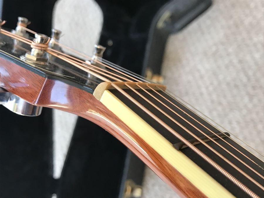 Like New Jean Larrivée Guitar Model OM-10 Rosewood/Sitka With Mother Of Pearl Inlay And Hard Case Made In California, USA Retails For $4,324 [Photo 20]