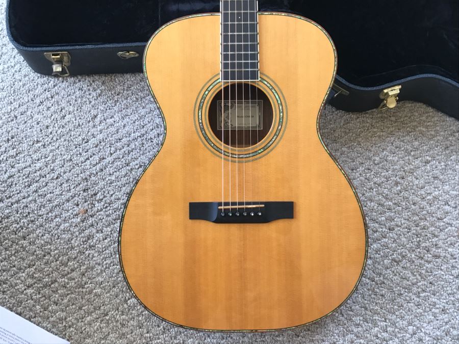 Like New Jean Larrivée Guitar Model OM-10 Rosewood/Sitka With Mother Of Pearl Inlay And Hard Case Made In California, USA Retails For $4,324 [Photo 12]