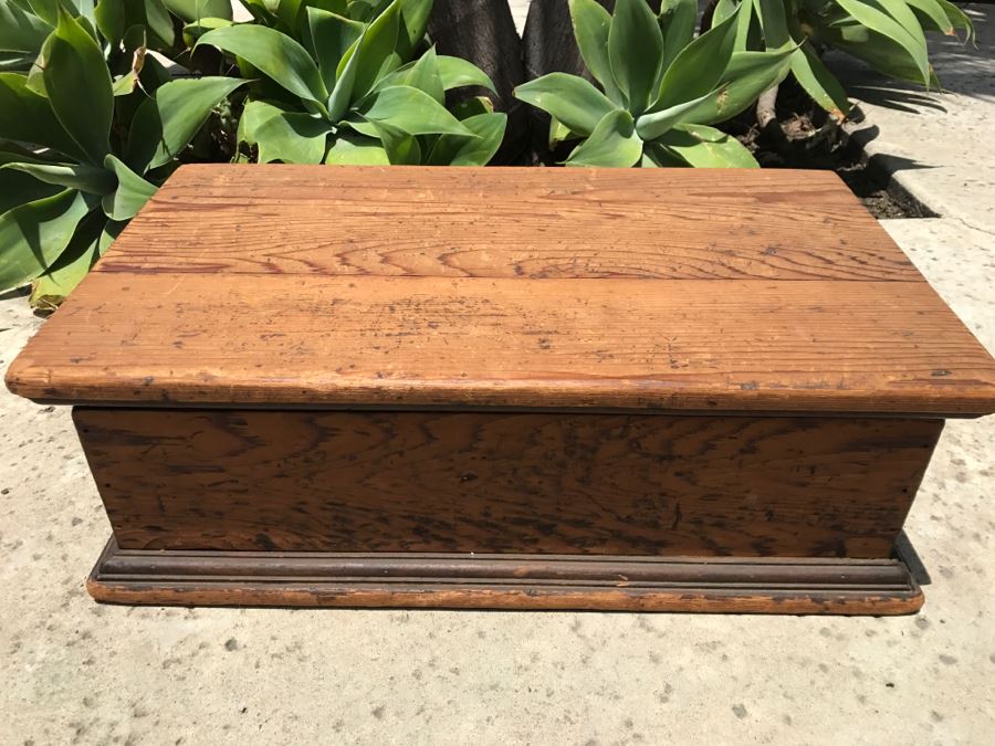 Vintage Wooden Tool Caddy And Old Wooden Box [Photo 9]