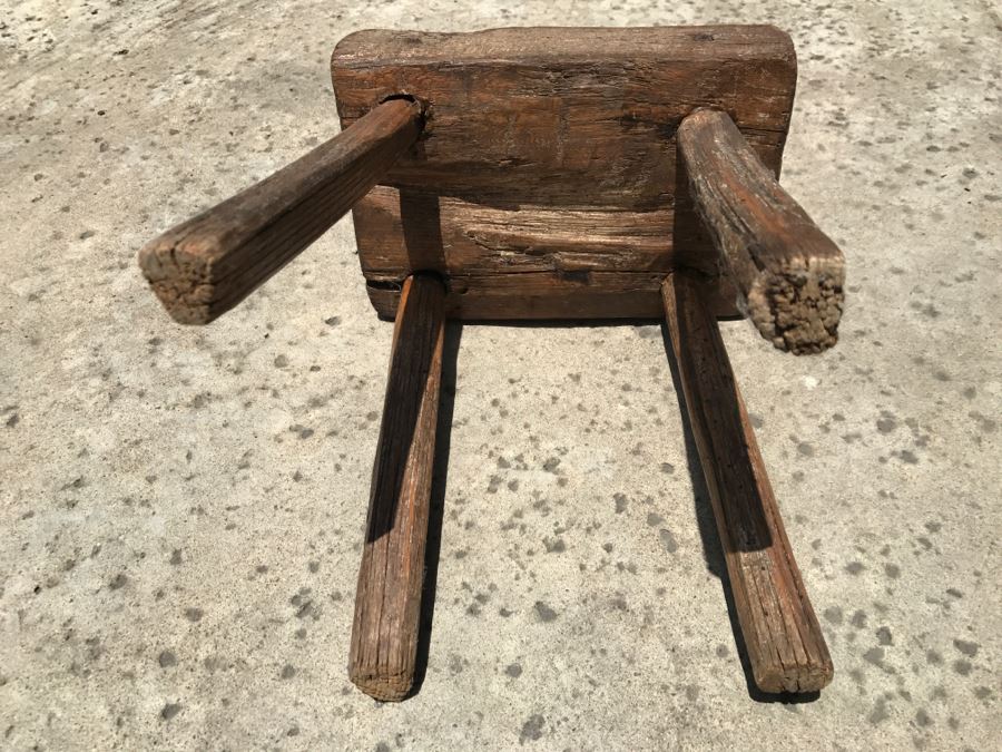 Primitive Handmade Milking Stool [Photo 7]