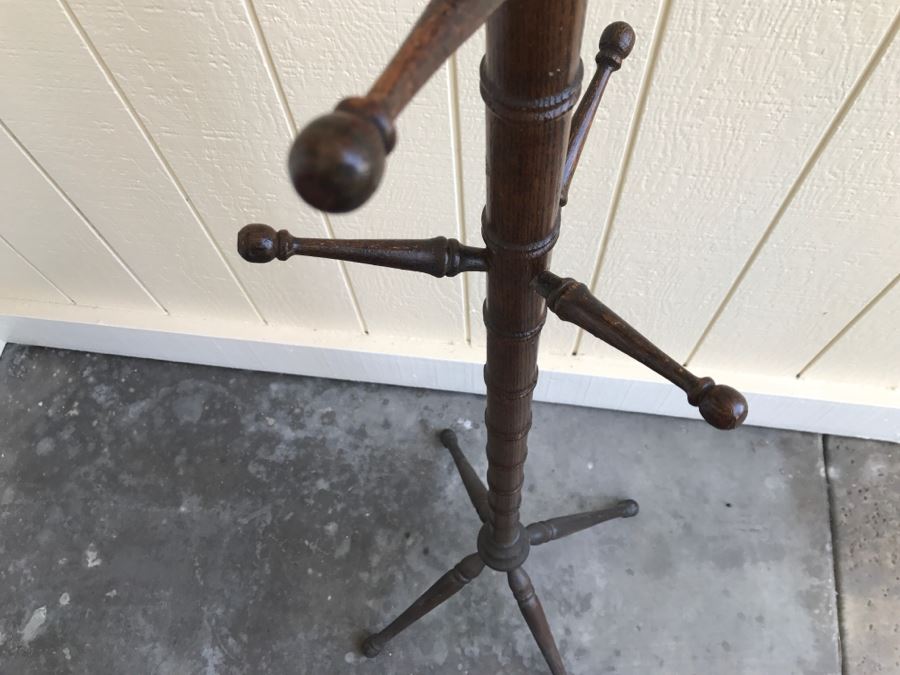 Vintage Wooden Coat Rack [Photo 6]