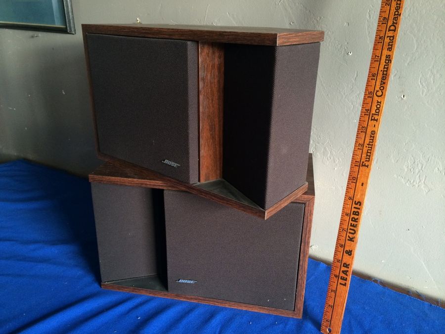 Pair of BOSE Bookshelf Speakers 201 Series II [Photo 4]