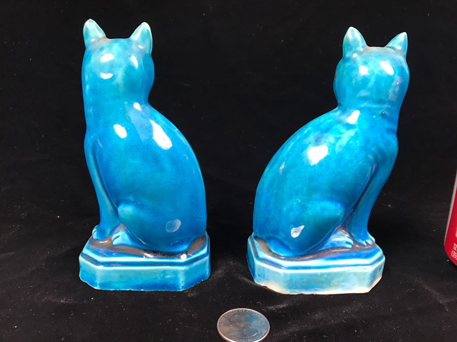 Pair Of Chinese Blue Glaze Cat Figurines [Photo 5]