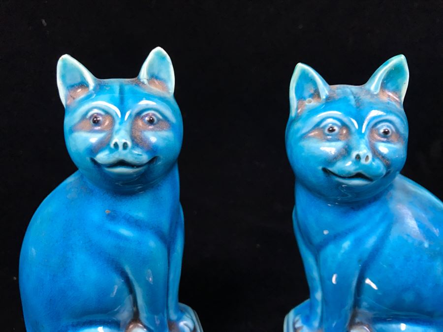 Pair Of Chinese Blue Glaze Cat Figurines [Photo 4]
