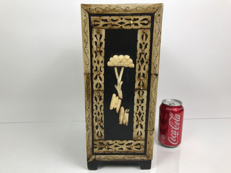 Chinese Wooden Jewelry Box With Bone Carved Embellishments [Photo 15]