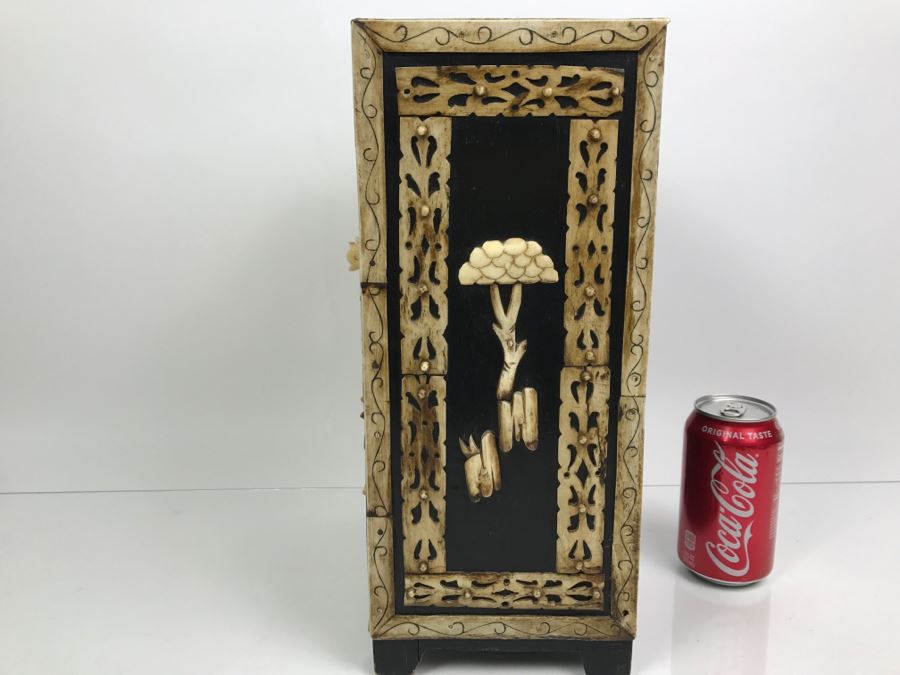 Chinese Wooden Jewelry Box With Bone Carved Embellishments [Photo 18]