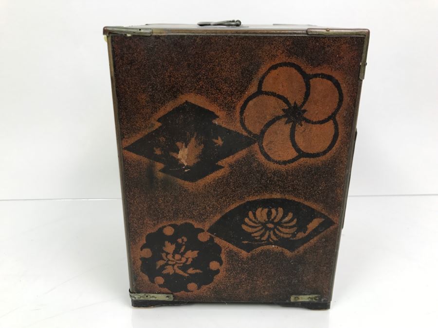 Antique Lacquer Asian Box With Rooster On Front - See Photos For Details [Photo 14]