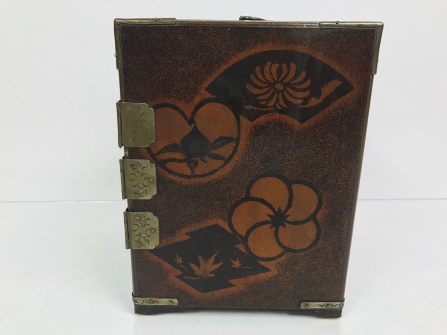 Antique Lacquer Asian Box With Rooster On Front - See Photos For Details [Photo 18]