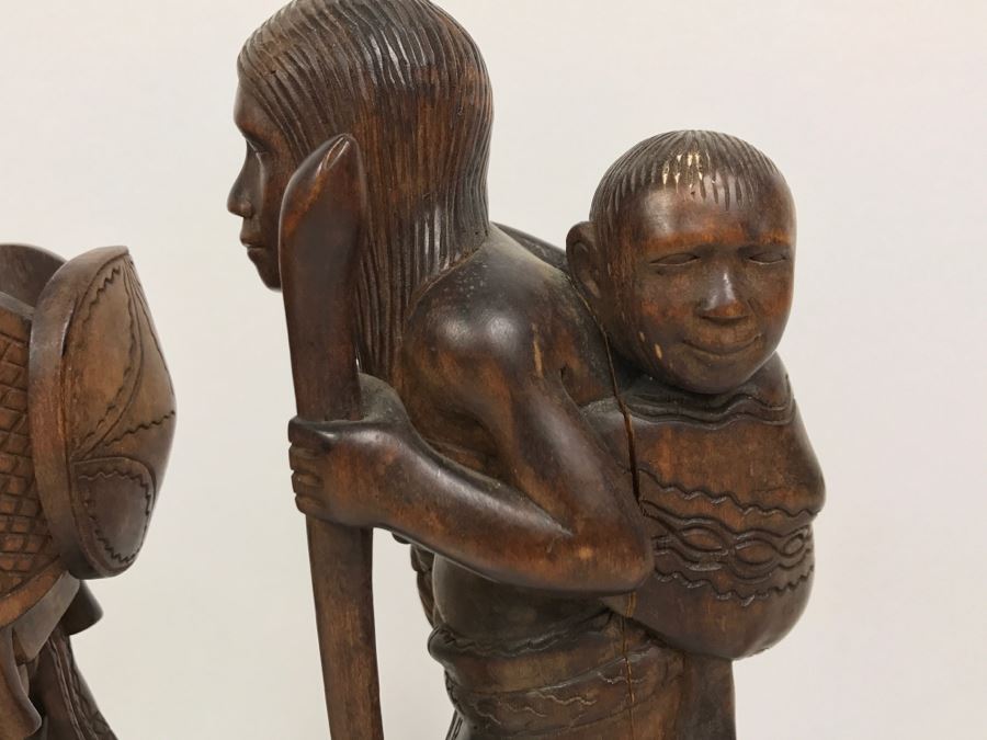 Pair Of Nicely Carved Figures Man Woman And Child With Dogs [Photo 18]