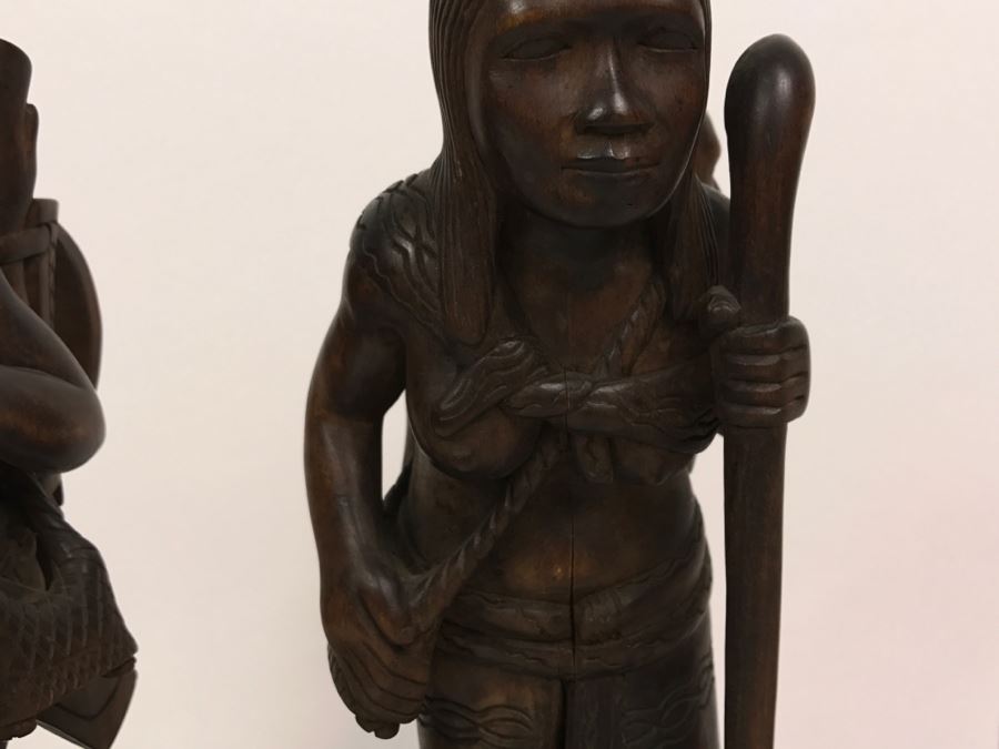 Pair Of Nicely Carved Figures Man Woman And Child With Dogs [Photo 9]