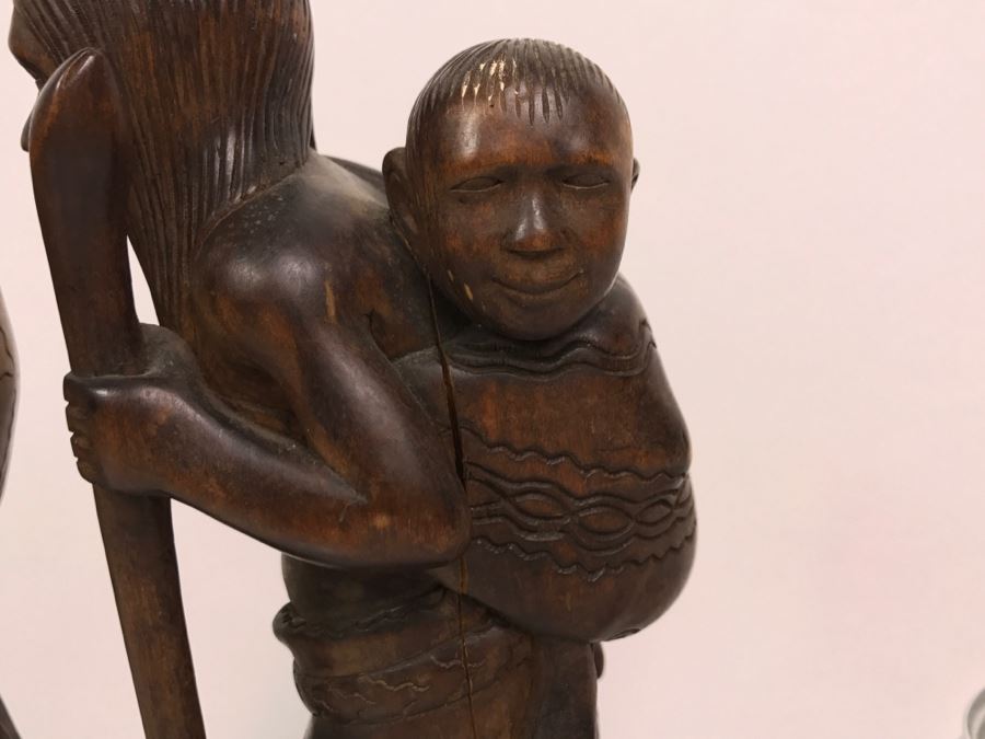 Pair Of Nicely Carved Figures Man Woman And Child With Dogs [Photo 19]