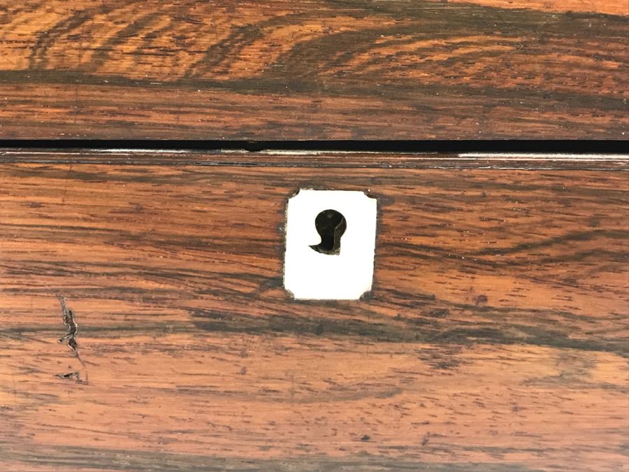 Vintage Wooden Sewing Box With Multiple Compartments [Photo 4]