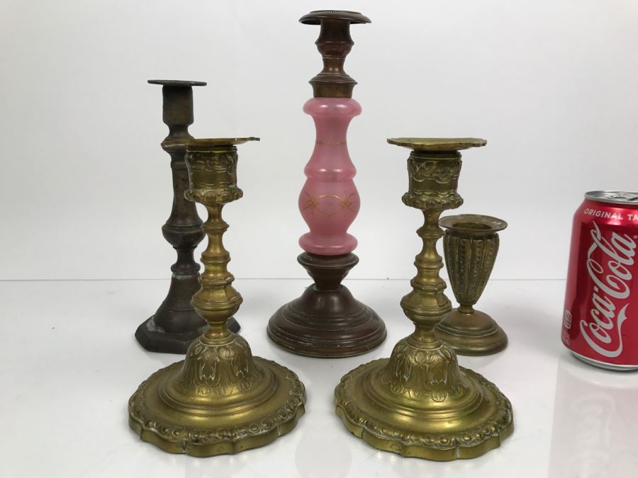 Set Of (5) Vintage Brass Candlesticks [Photo 2]