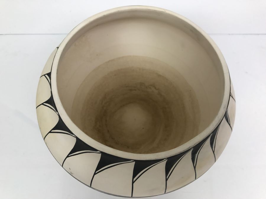 E.L. Chino Acoma NM Pottery [Photo 7]