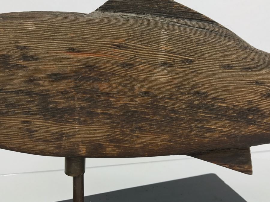 Primitive Carved Fish On Stand [Photo 13]