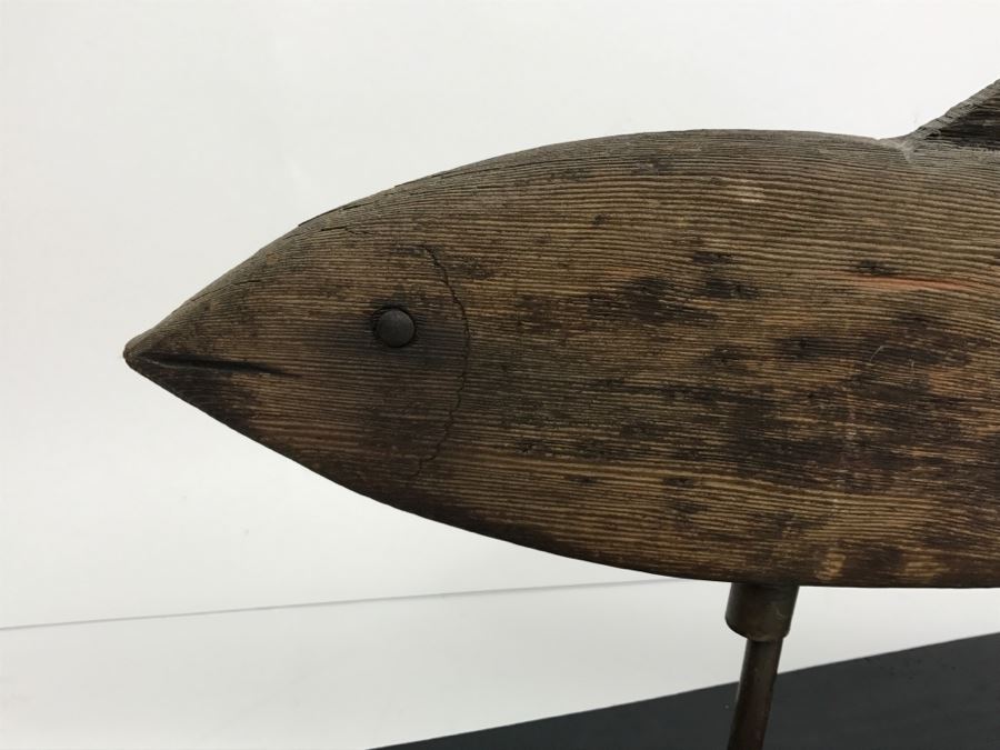 Primitive Carved Fish On Stand [Photo 12]