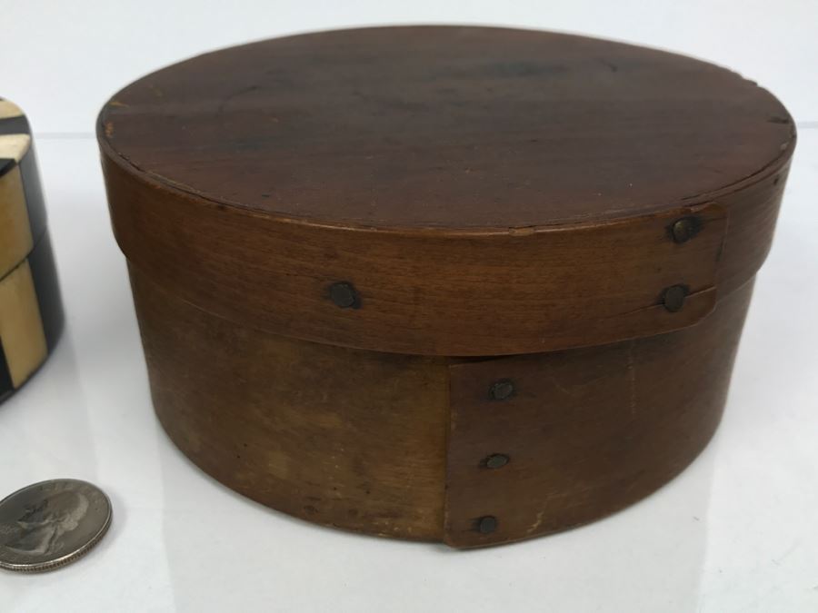 Primitive Box and Inlaid Bone Box [Photo 4]