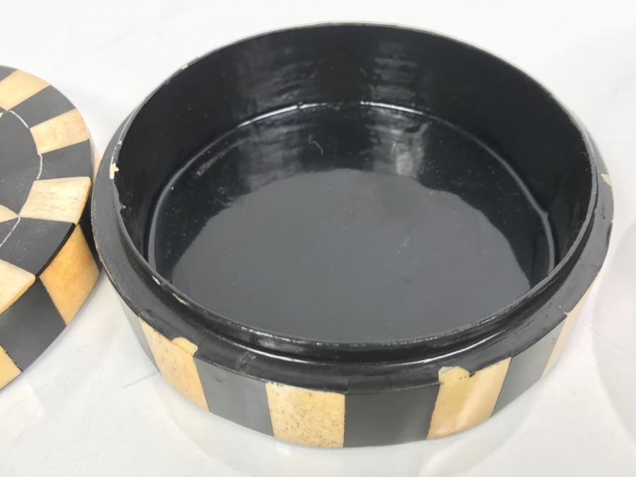 Primitive Box and Inlaid Bone Box [Photo 8]