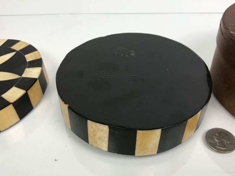 Primitive Box and Inlaid Bone Box [Photo 9]