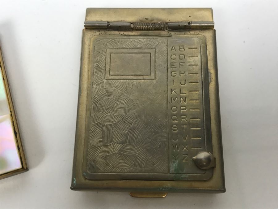 Collection Of Vintage Ladies Compacts [Photo 22]