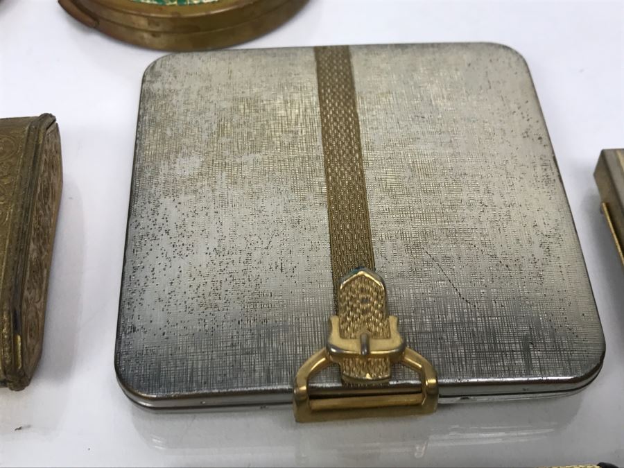 Collection Of Vintage Ladies Compacts [Photo 8]