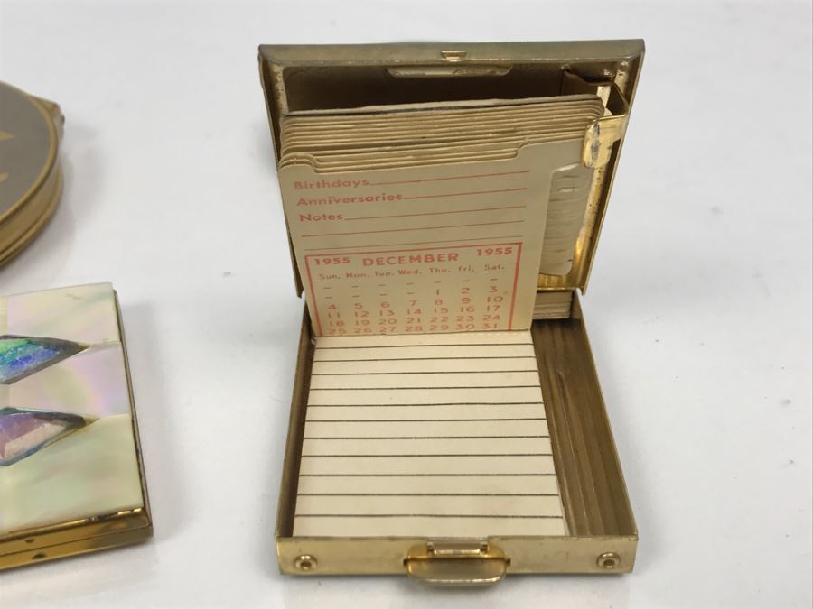 Collection Of Vintage Ladies Compacts [Photo 24]