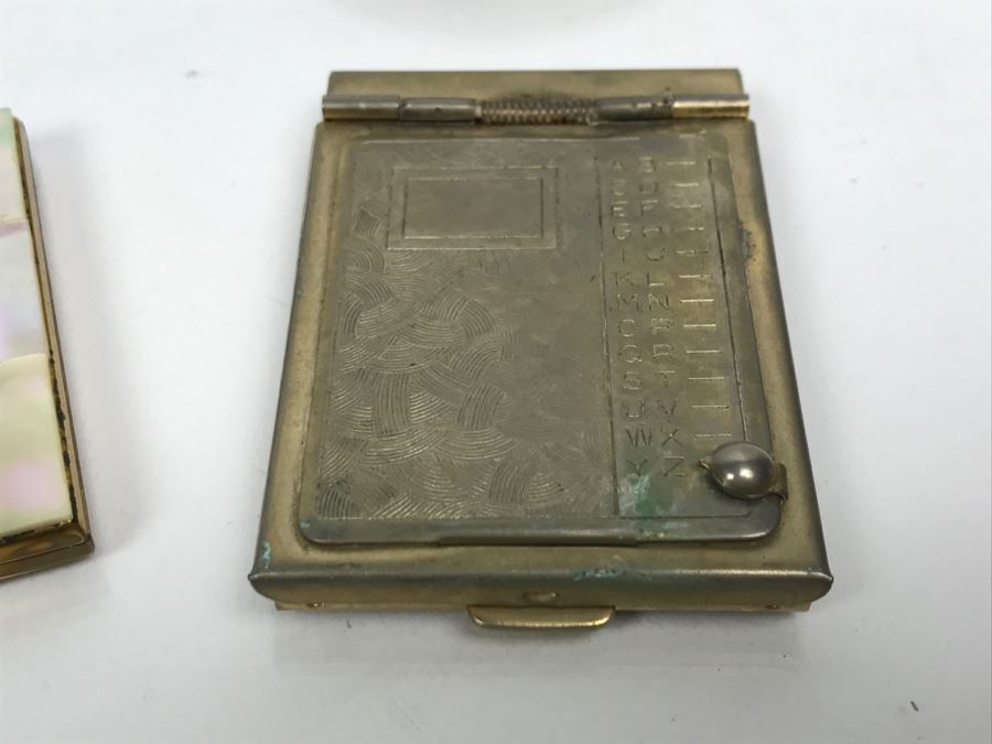 Collection Of Vintage Ladies Compacts [Photo 23]