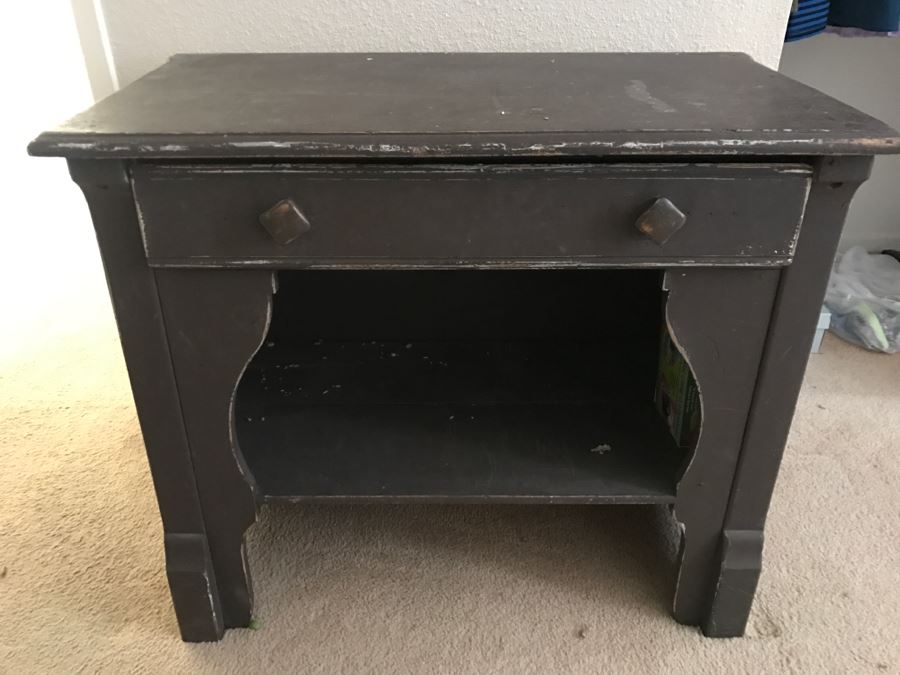Shabby Chic Wooden Side Table With Drawer [Photo 2]
