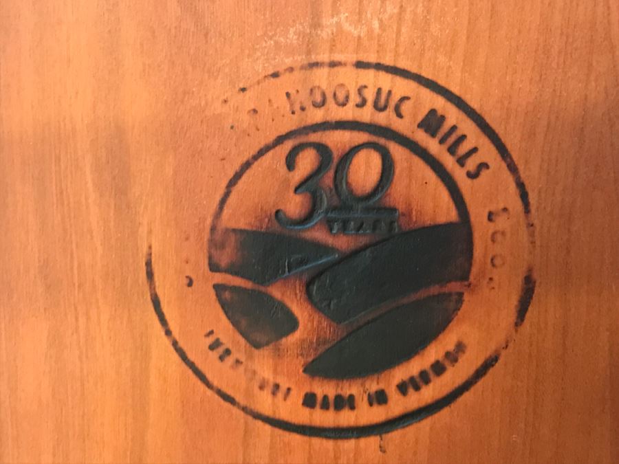 (6) Handcrafted Pompanoosuc Mills Hardwood Furniture Windsor Dining Chairs Made In Vermont (2 Are Armchairs) Set Retails For $1,600 - Does Not Include Table [Photo 3]